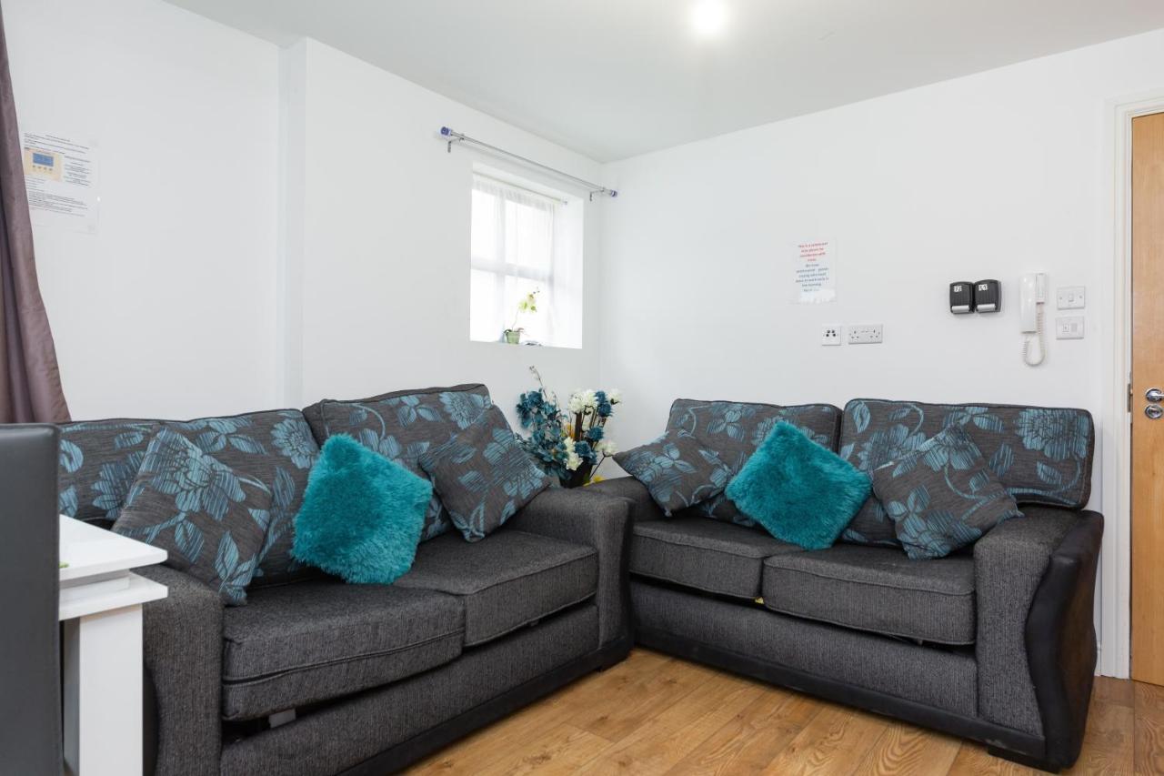 Book Today At Metro Serviced Apartments Bedford - Metro House ,Free Wifi ภายนอก รูปภาพ