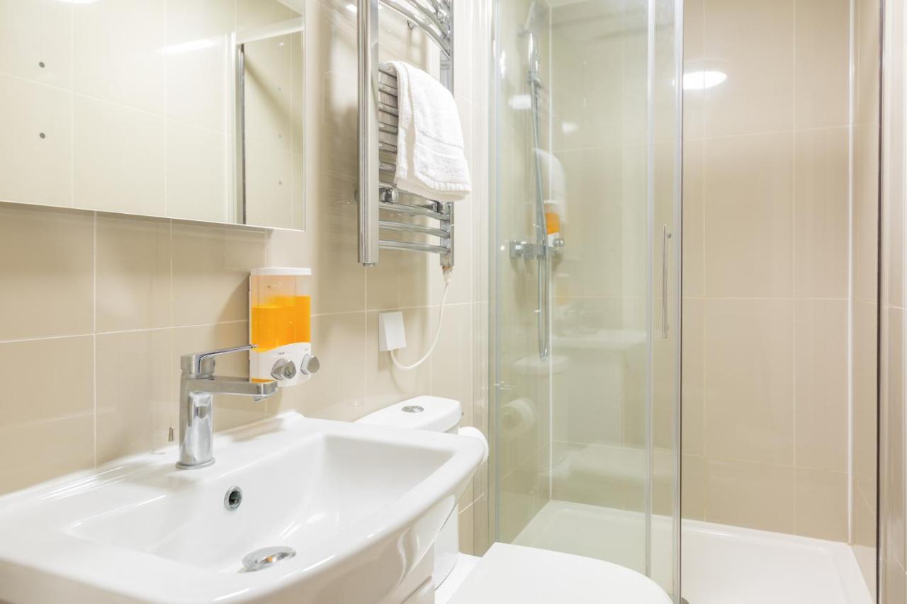Book Today At Metro Serviced Apartments Bedford - Metro House ,Free Wifi ภายนอก รูปภาพ