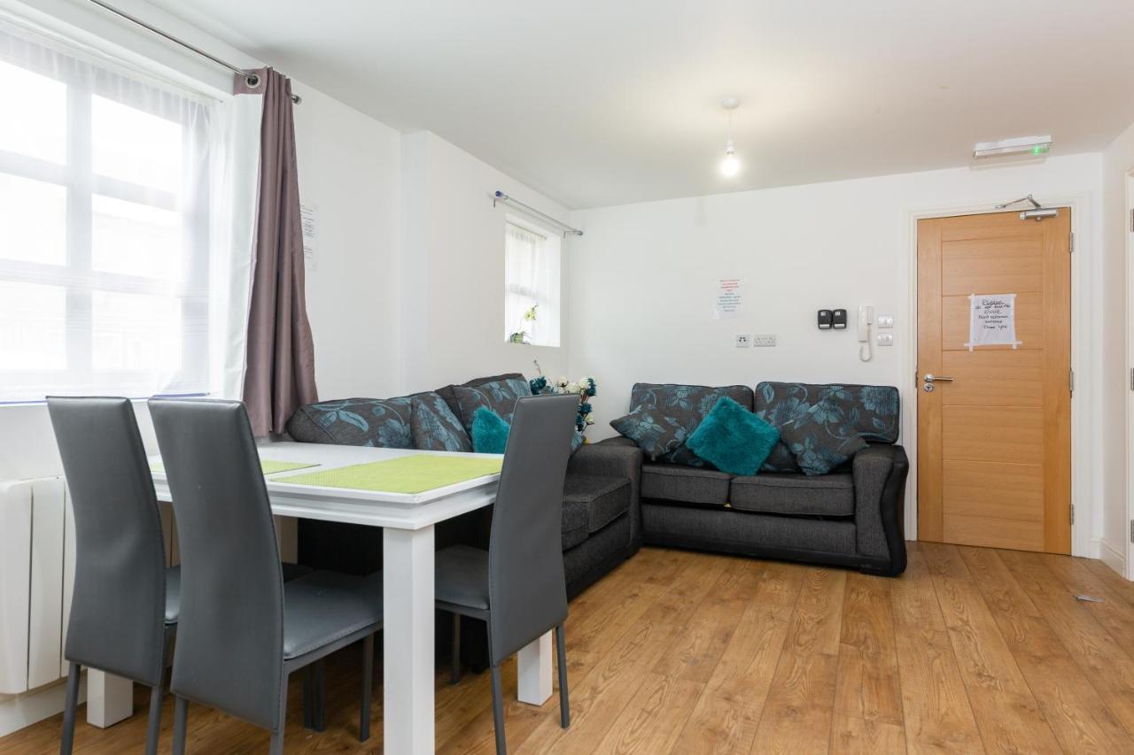 Book Today At Metro Serviced Apartments Bedford - Metro House ,Free Wifi ภายนอก รูปภาพ
