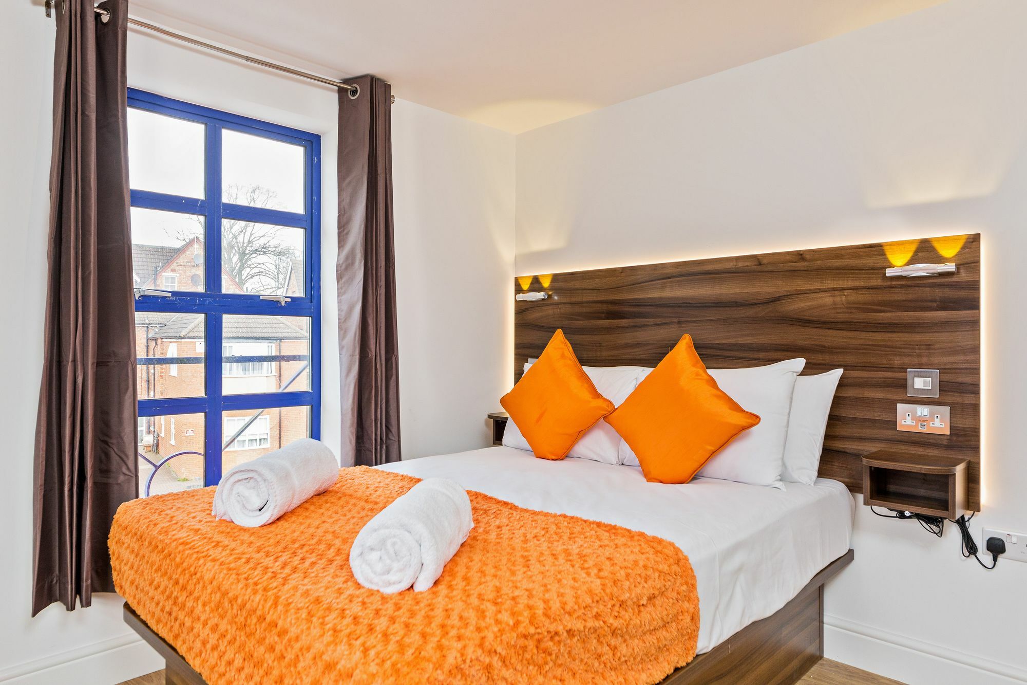 Book Today At Metro Serviced Apartments Bedford - Metro House ,Free Wifi ภายนอก รูปภาพ
